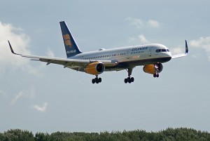 icelandair-3324837_1920