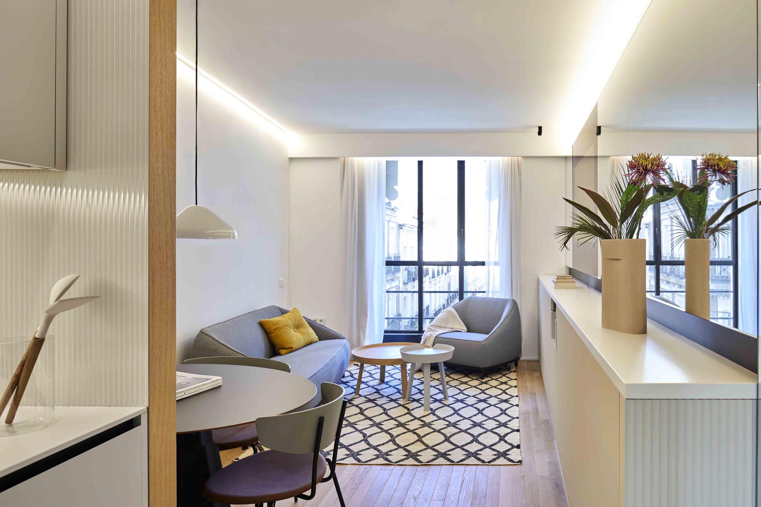 Apartamentos de diseño 60 Balconies Iconic – Altum : Con Texto Turístico